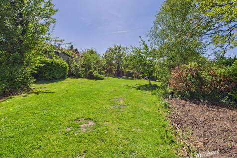 CAM03852G0-PR0259-STILL034