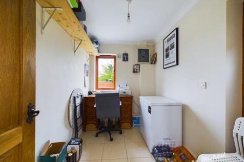 CAM02538G0-PR0305-STILL020