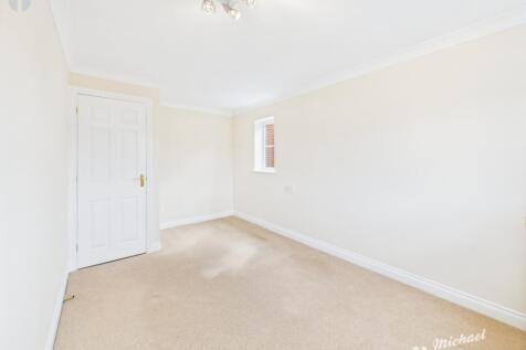 CAM03852G0-PR0378-STILL003