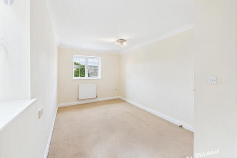 CAM03852G0-PR0378-STILL004