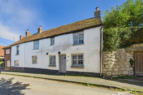 CAM03852G0-PR0441-STILL008