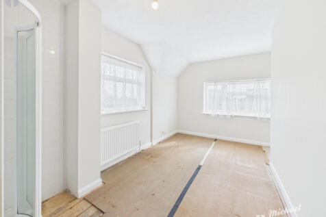 CAM03852G0-PR0437-STILL005