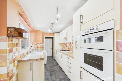 CAM03218G0-PR0797-STILL006