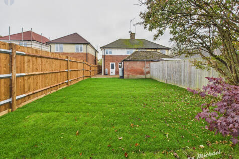 CAM03852G0-PR0463-STILL008