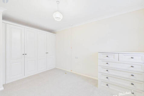 CAM03218G0-PR0836-STILL002-thumbnail-h750-70