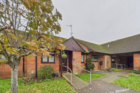 CAM03218G0-PR0836-STILL012-thumbnail-h750-70