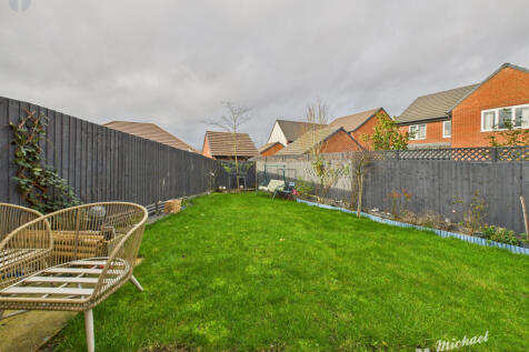 CAM03852G0-PR0493-STILL013