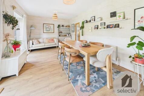 Family / Dining Room