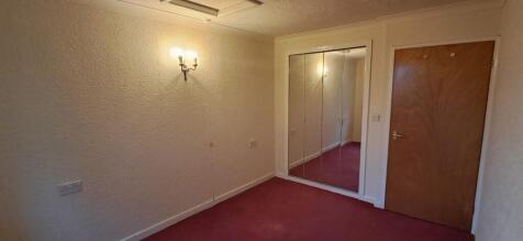 WhatsApp Image 2025-11-11 at 15.03.03 (1).jpeg