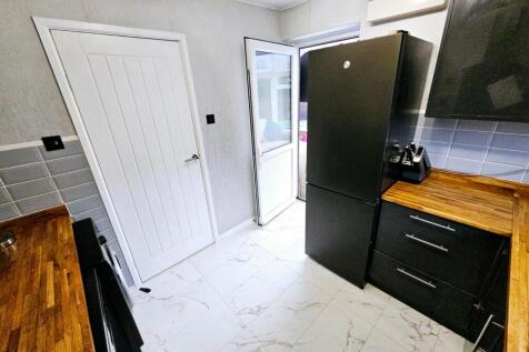 a27cb044-9e85-4726-8131-8ee393a59836