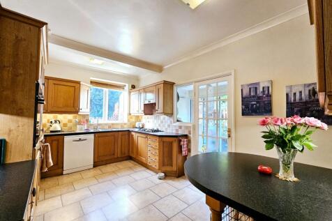 b3a8bad1-2bef-426a-92fc-2133f6022da3