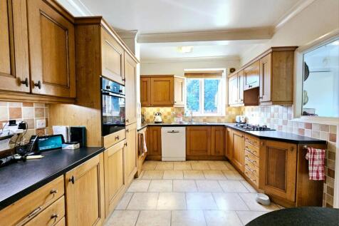 e1d97b58-3016-434f-a944-a32b6f67a021