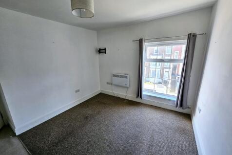 eeee2a2d-1c8b-46c7-87a1-e5367e601ea3