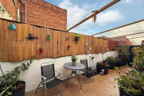 f2b9bdfe-7c3b-4b17-b408-3a0e7e825845