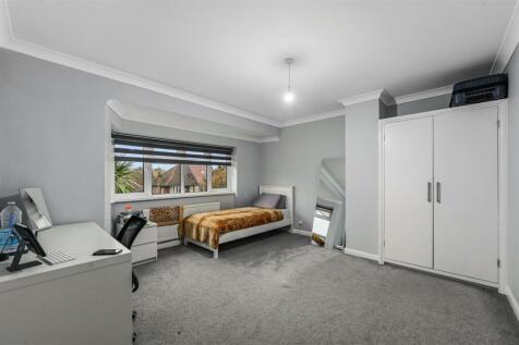 Main Bedroom .JPG