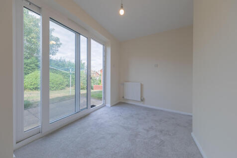 11-Broughton-Close-8-Hi-Res