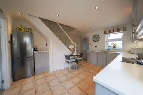 Kitchen/Breakfast Area