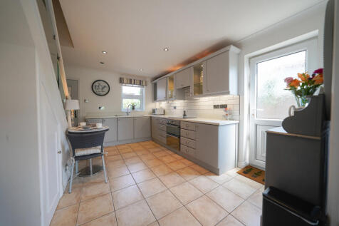 Kitchen/Breakfast Area