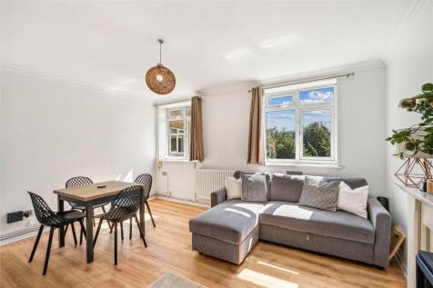 Living/Dining Area