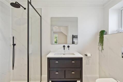 Bed 3 En-Suite