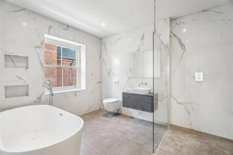 Bed 1 En-Suite