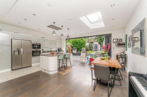 Kitchen Dining Area.