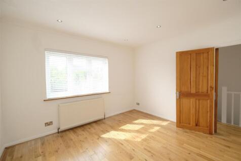Barroque - Burlington Rise Bed 2.JPG