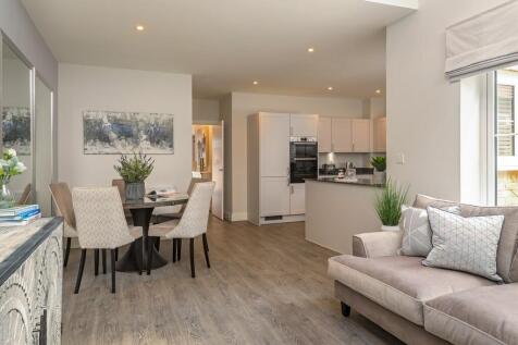 rivermead gardens, alton