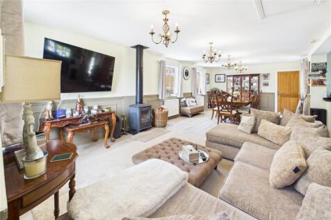 Living/Dining Room