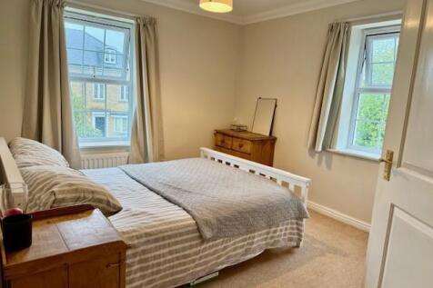bedroom.jpg