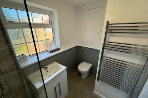 shower room 1.jpg