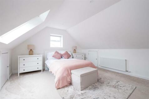 Spacious Guest Room