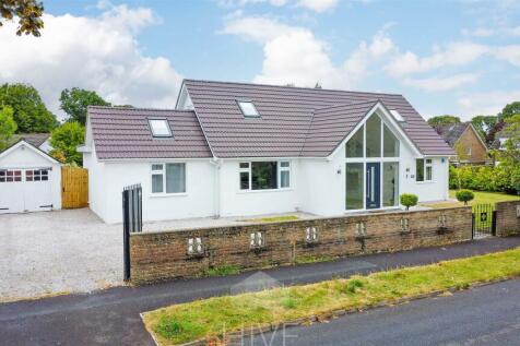 Beautifully renovated and Extended