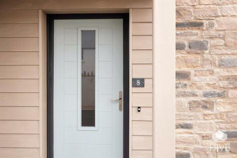 Contemporary, low-maintenance design