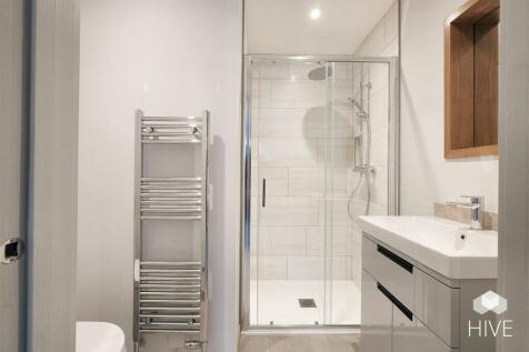 Bedroom 2 en-suite