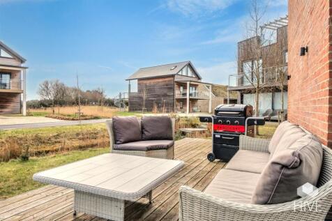 Large terrace for entertaining