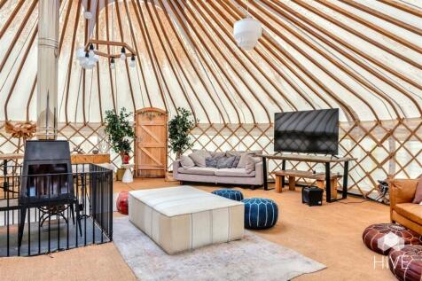 The Yurt (communal)