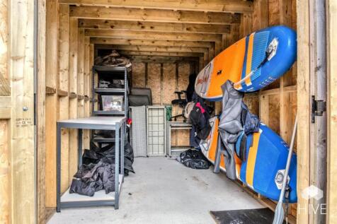 Private storage shed