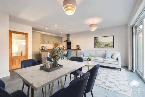 Open plan kitchen/dining/family space