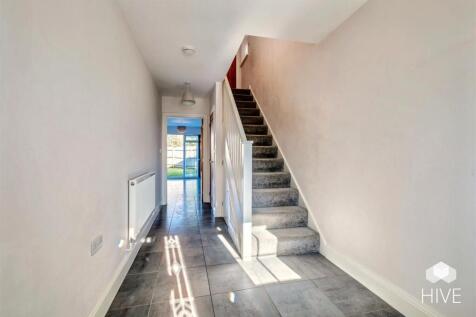 Large welcoming entrance hall