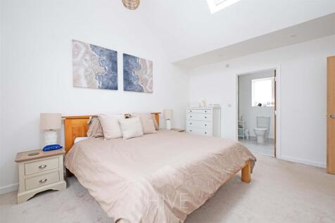 Principle bedroom