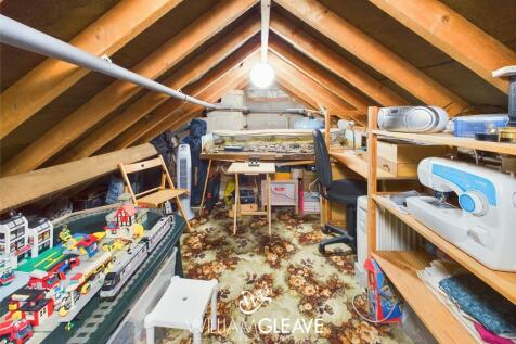 Loft/ Hobby Room