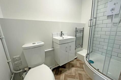 En Suite Room 2.jpeg