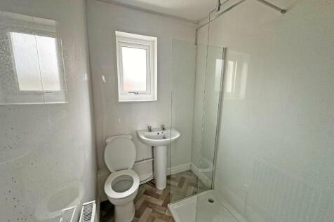 En Suite Room 4.jpeg