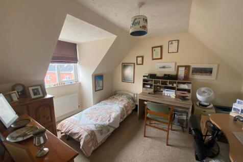 third bedroom.jpeg