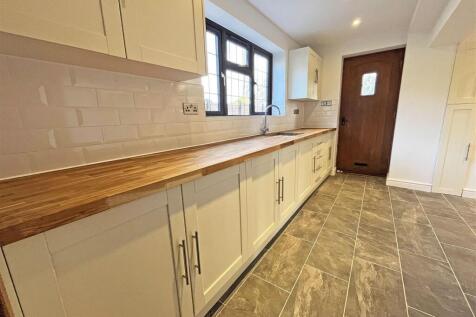 Kitchen4.jpg