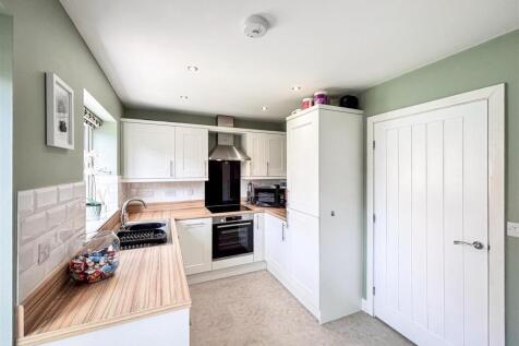Kitchen 1.jpg