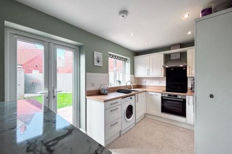 Kitchen 2.jpg
