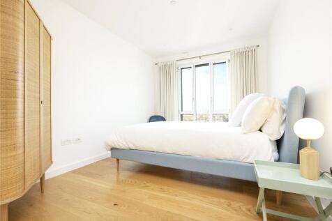 Large 2nd Bedroom