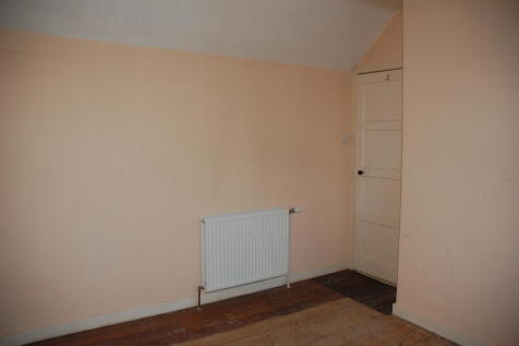 10. Bedroom 23 Main st.JPG